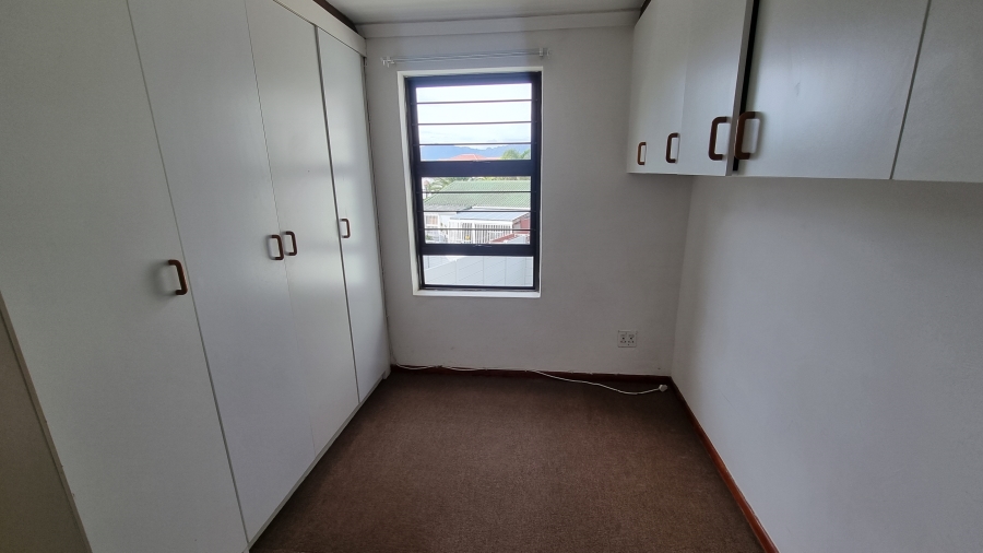 2 Bedroom Property for Sale in Twin Palms Western Cape